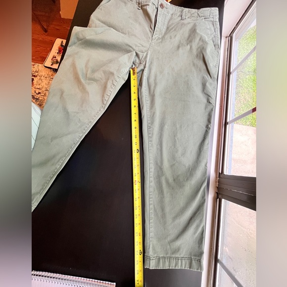 Gap Olive Green Capri Pants, Size 12 - Picture 11 of 11